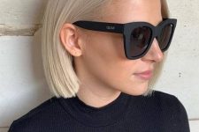 a midi platinum blonde bob with straight hair is a stylish and chic idea to rock, it’s pure classics