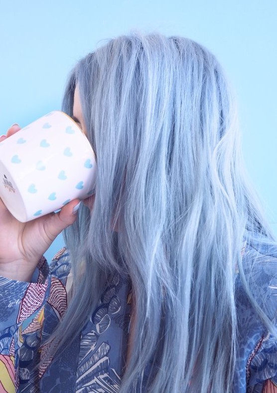 long textural pastel blue hair with long side bangs is a lovely idea for pastel fans