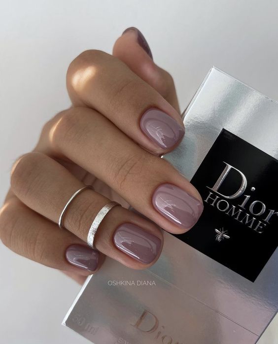 beautiful mauve square nails are a lovely idea for a spring or summer look, a cool alternative to nudes