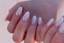 15 chrome pearl nails, long and of an almond shape, are perfection for a bride and just any girl and any time