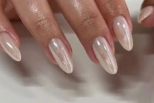 16 delicate soft neutral chrome nails, long and of an almond shape, will be a gorgeous solution for many outfits