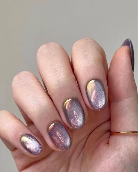 gorgeous lilac iridescent nails and a velvet touch are amazing and very trendy