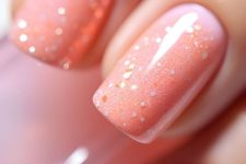 Peach Fuzz glitter nails with an ombre effect are great for spring and summer, they are a bright touch to the look