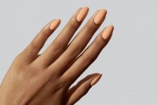 a classy almond-shaped Peach Fuzz manicure is always a good idea, it can work in any season and looks quite subtle