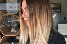 beautiful medium-length hair from brown to bleached blonde, straight but with volume, is a stunning idea