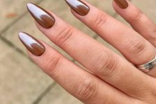 chrome brown nails, with an almond shape and long ones, will be great for a fall look, they will add a touch of color