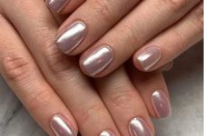 pale pink to lilac chrome short nails will add a slight touch of color to the look and will make your look bolder