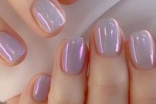 short quare nails done in lilac chrome are adorable for spring and summer, they are super cute