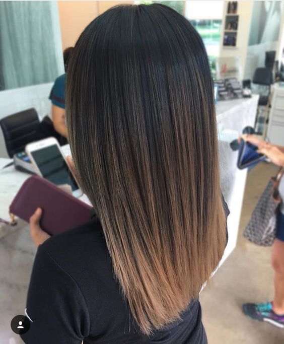 straight and volumetric ombre medium-length hair from dark brown to caramel is a stunning idea