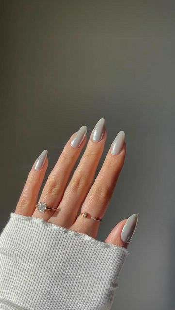 dove grey glazed donut nails are a cool solution for a neutral look that will match any outfit easily