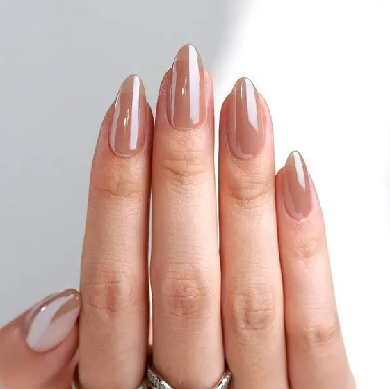 light chocolate brown chrome nails will add a slight touch of color to your fall look