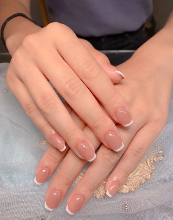 long square nails done with a classic French manicure are amazing for an Old Money look