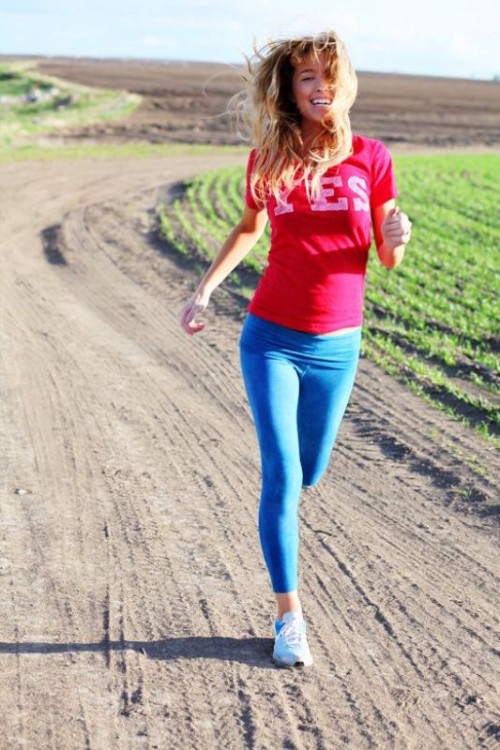 21 Stylish And Comfy Outfits Ideas For Running