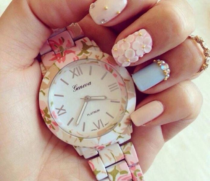 Sweet flower nail designs to try this summer  3