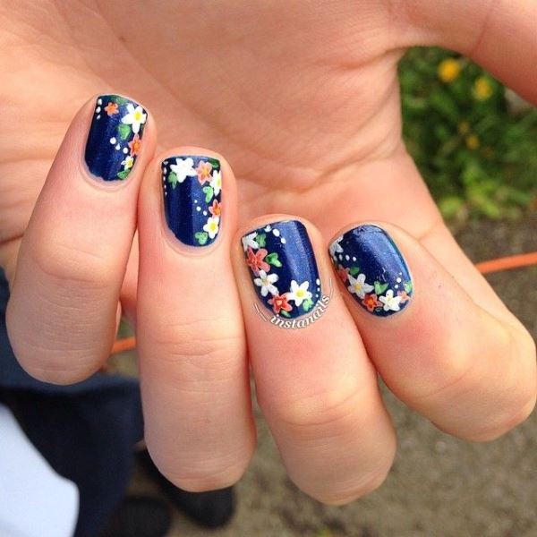 Sweet flower nail designs to try this summer  4