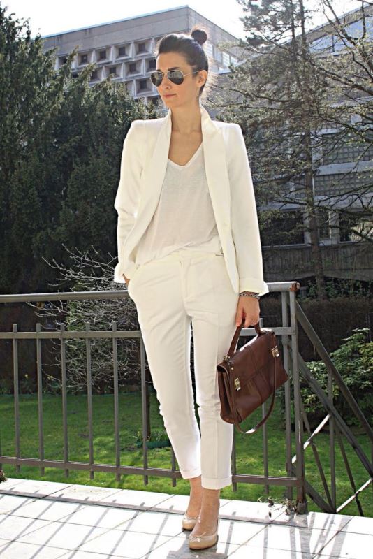 Elegant all white office appropriate outfits to copy  21