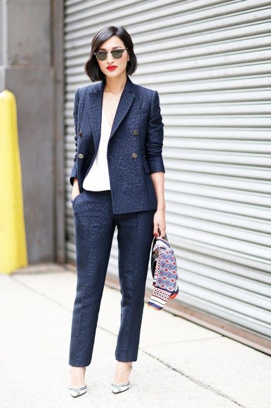 Not boring chic and ladylike classic work attire  2