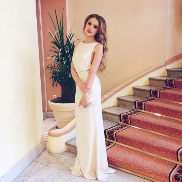 Trendiest prom looks to get inspired  8
