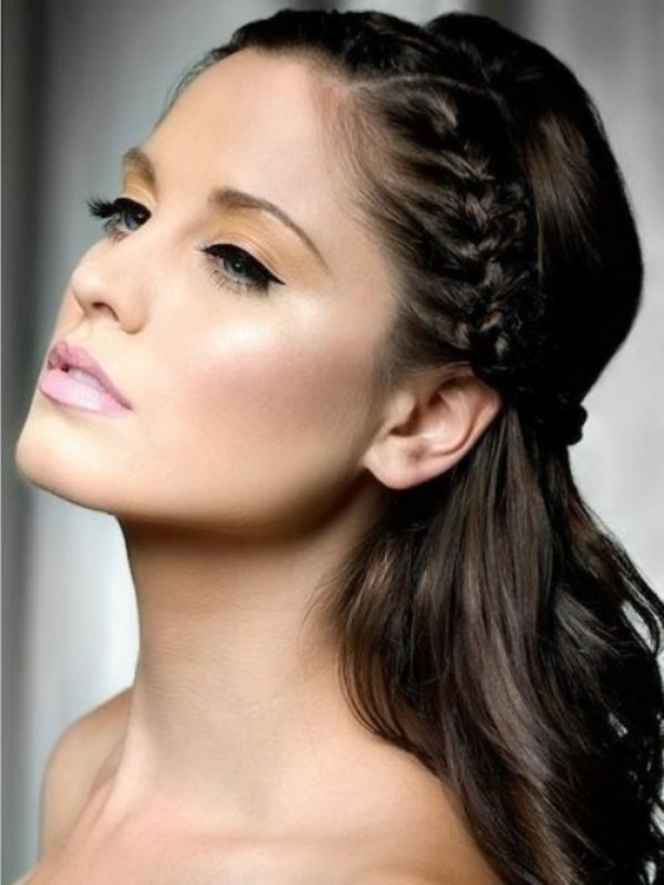 Chic and pretty christmas hairstyles ideas  7