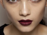 5-clever-tips-on-wearing-a-dark-lipstick-just-right-3