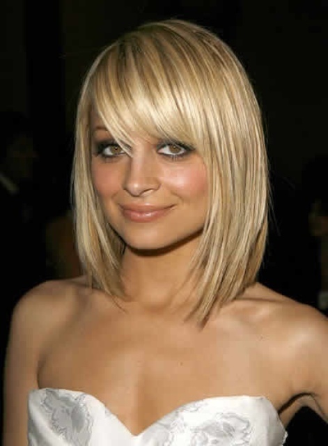 Chic Haircuts For Square Faces