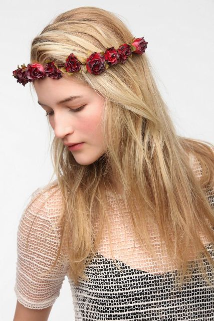 Stylish Floral Hair Accessories This Spring