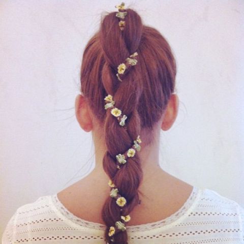 Picture Of Stylish Floral Hair Accessories This Spring 6