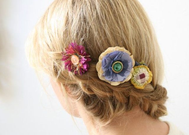 Picture Of Stylish Floral Hair Accessories This Spring 9