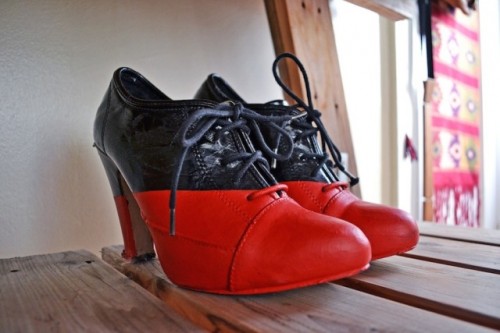 Adorable DIY Viktor & Rolf Inspired Red And Black Booties
