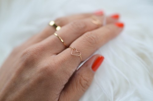 Adorable DIY Wire Heart Ring