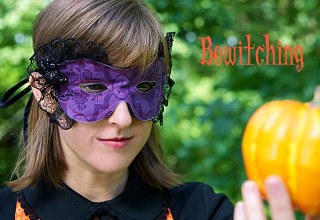 Chic DIY Jeweled Spider Mask For Halloween Party