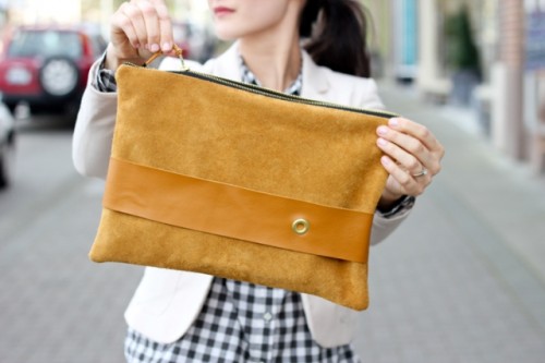 Comfortable DIY Leather Strap Clutch