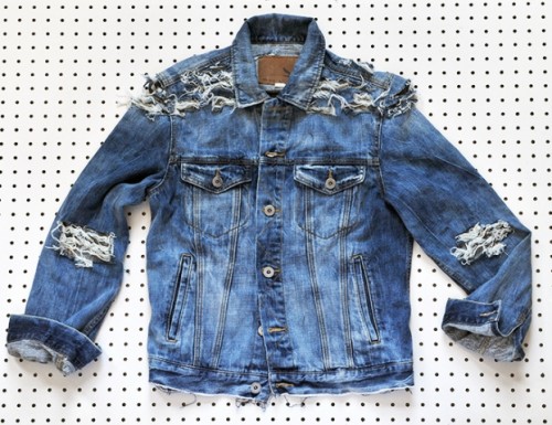 Cool DIY Distressed Denim Jacket
