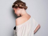 DIY Easy Greek Hairstyle With A Bandage 1