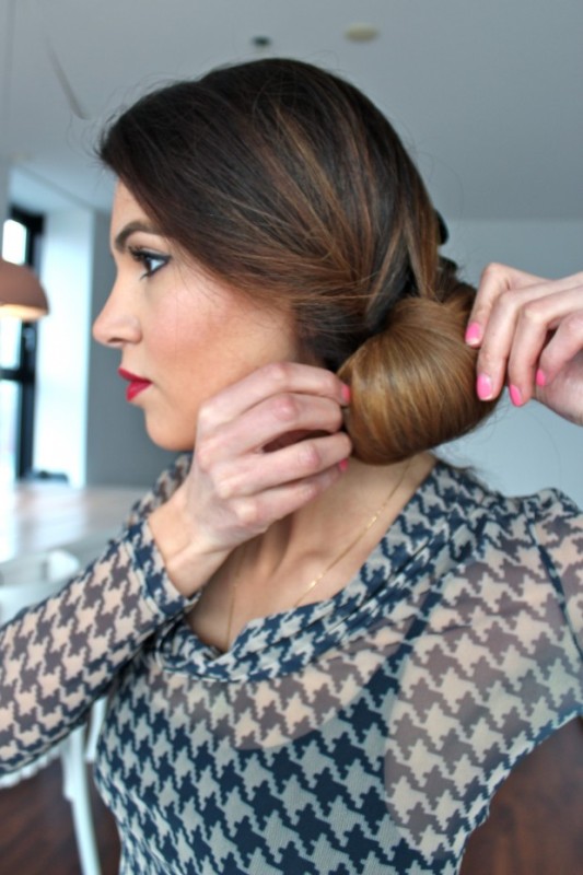 Picture Of DIY Elegant Hairstyle For The Date 9