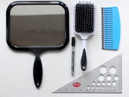 DIY Set Of A Brush And A Mirror