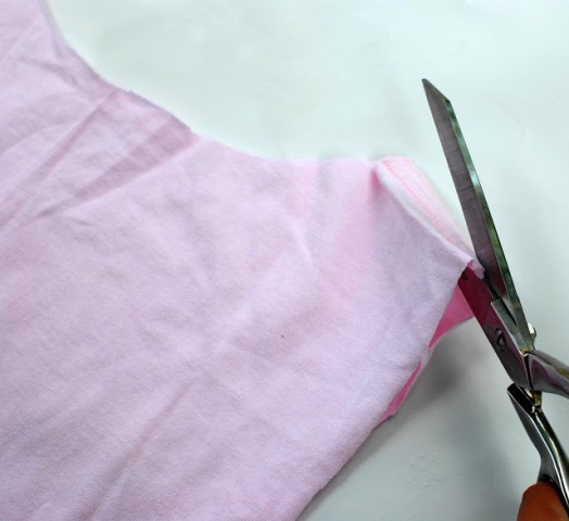 Picture Of Easy To Make DIY T Shirt For Vacation 3