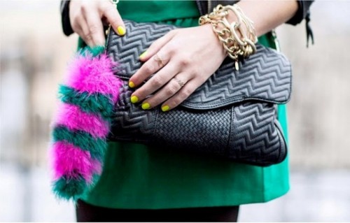 Eye-Catching DIY Faux Fur Tail For Your Bag