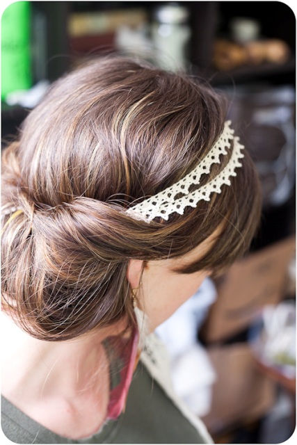 Feminine DIY Double Strand Lace Headband