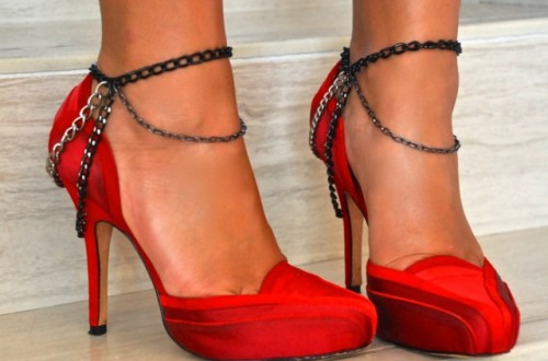 Glamorous DIY Shoe Chains