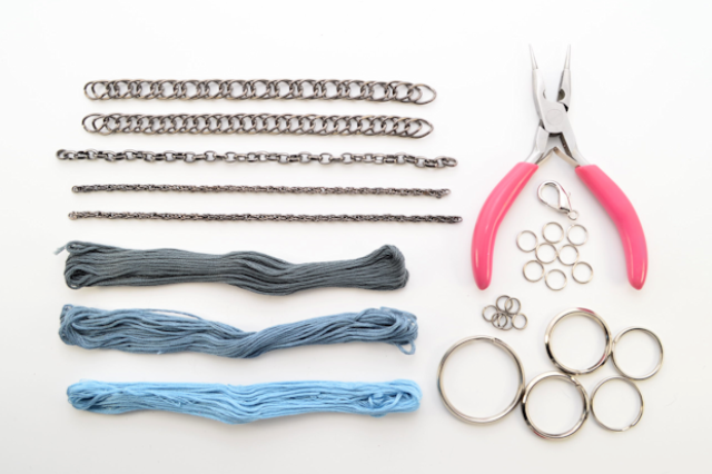 Posh DIY Thread Wrapped Bib Necklace With Ordinary Key Rings 2