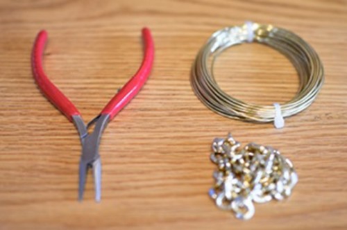 Simple DIY Wire Chain Bracelet