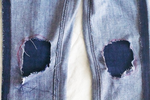 Super Cool DIY Destroyed Denim Jeans