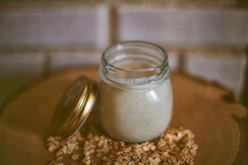 oatmeal and shea butter body lotion (via styleoholic)