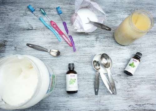 All Natural DIY Toothpaste With Raw Honey