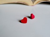 amazing-diy-heart-earrings-from-paper-to-make-1