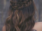 awesome-hairstyles-for-summer-frizzy-hair-days-14