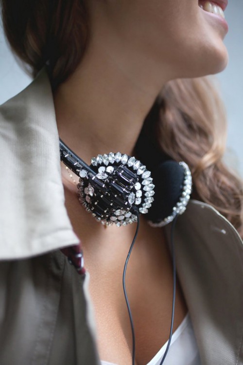 Beautiful Glam DIY Jeweled Headphones