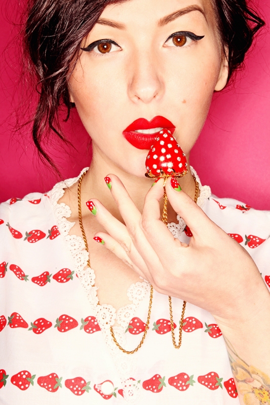 Bright and perfect for summer diy strawberry nail art  3