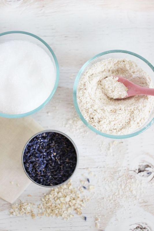 Picture Of calming and pleasing diy oatmeal and lavender bath soak  3